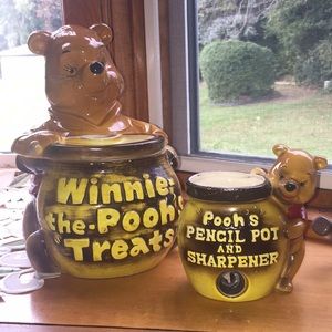 Winnie the Pooh vintage cookie jar & pen holder